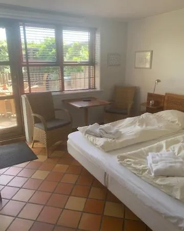 Sonderstrand Bed & Breakfast 3*