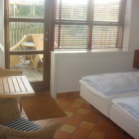 Sonderstrand Downtown Family Rooms Os47 3*