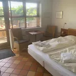 Sonderstrand Bed & Breakfast 3*
